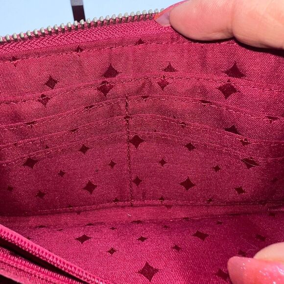 Fossil Snake Embossed Long Zip Around Leather Wallet Woth Key Zipper Pull - Picture 7 of 10